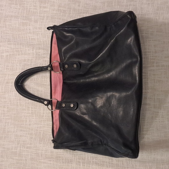 Victoria's Secret vintage black bag with pink lining - Picture 2 of 9